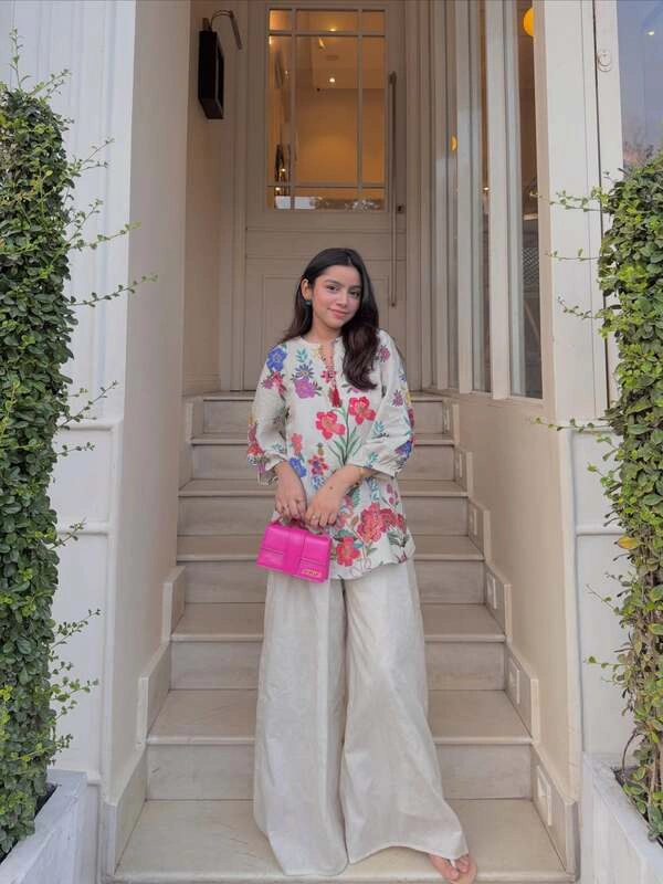 Floral Embroidered Tunic Top