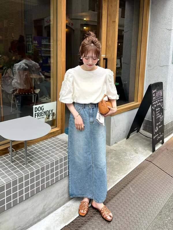 Puff Sleeve Tee And Denim Maxi Skirt