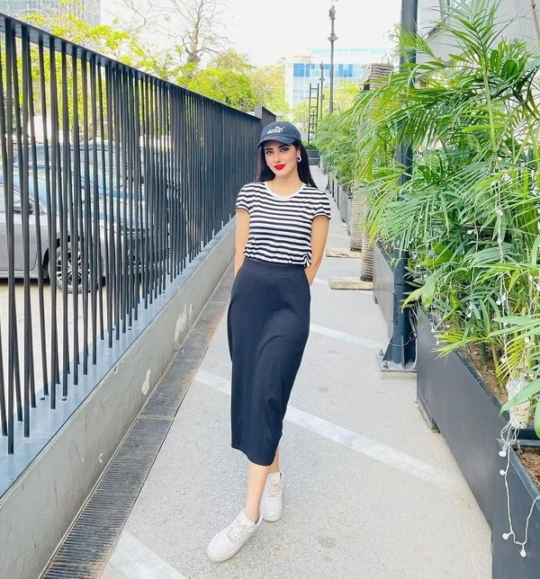 Striped Tee Midi Skirt