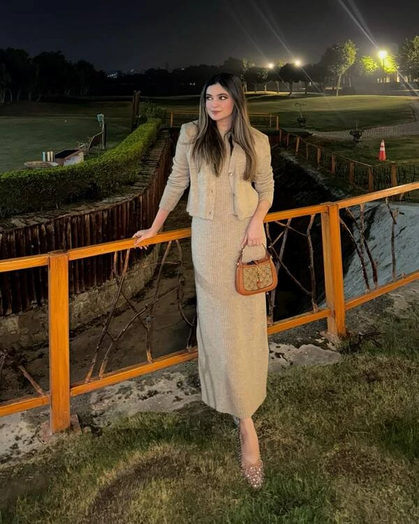 Beige Knit Outfit