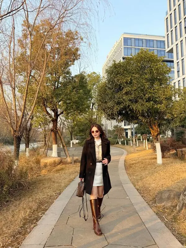 Black Wool Coat Outfit