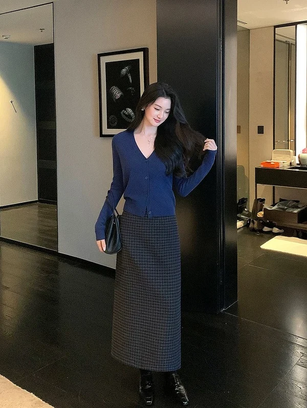 Navy Cardigan Outfit