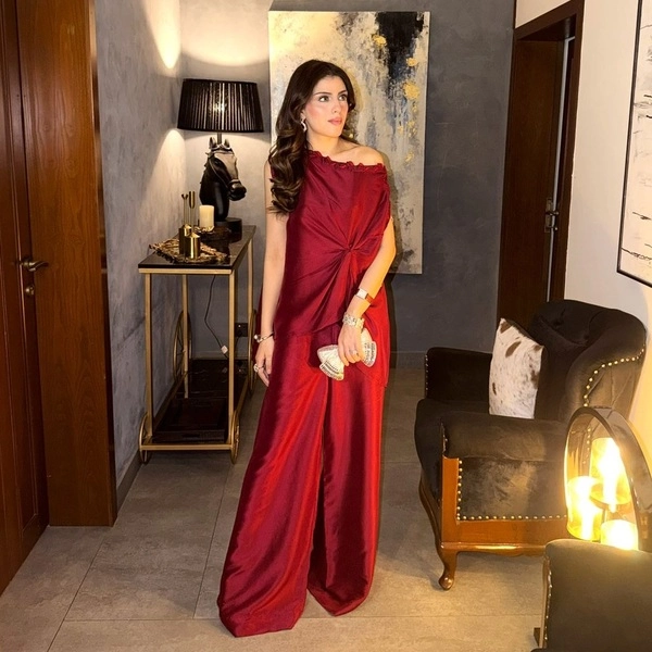 One Shoulder Red Set