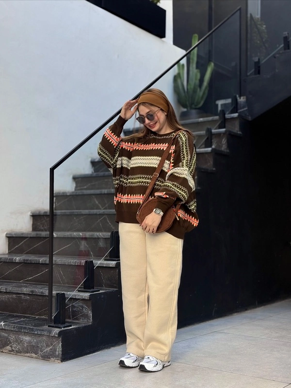 Patterned Sweater Cream Pants