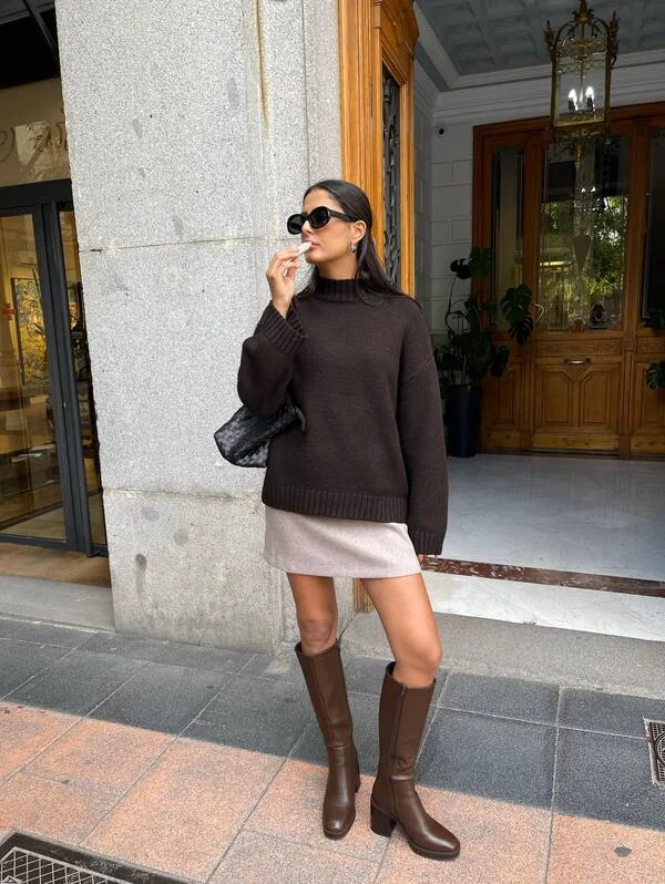 Chunky Sweater Mini Skirt Look
