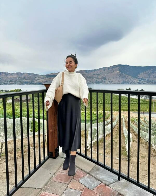White Sweater Vineyard Look