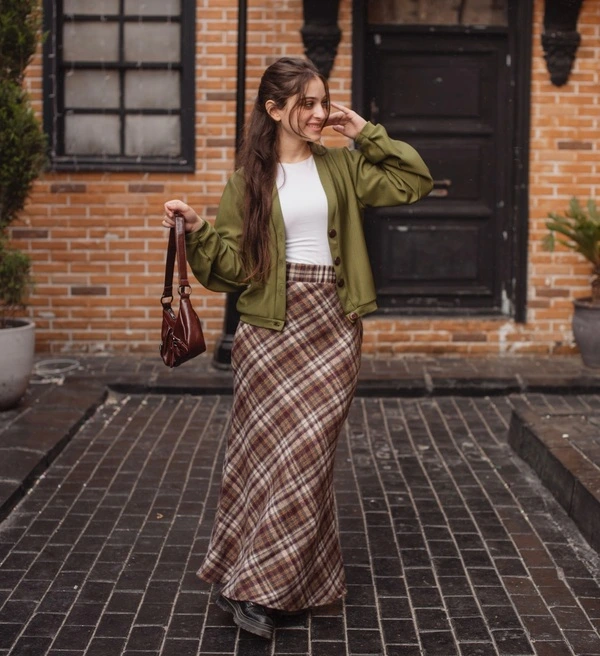  Plaid Maxi Skirt Outfit