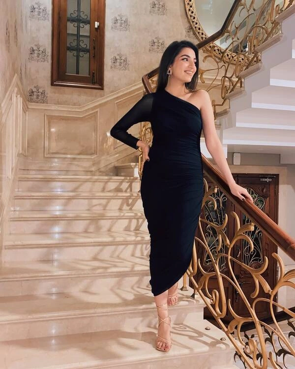 One Shoulder Black Dress