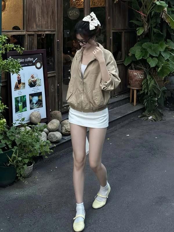 Khaki Zip-Up Jacket Outfit
