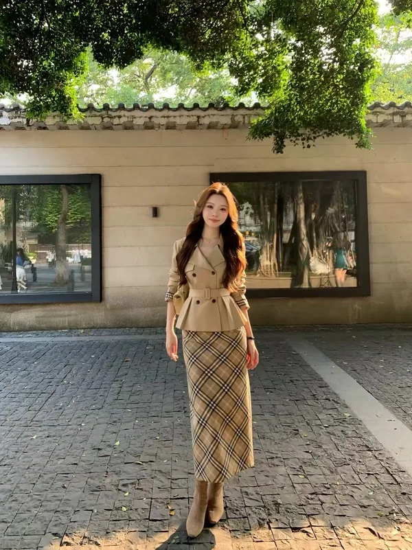 Plaid Skirt Outfit