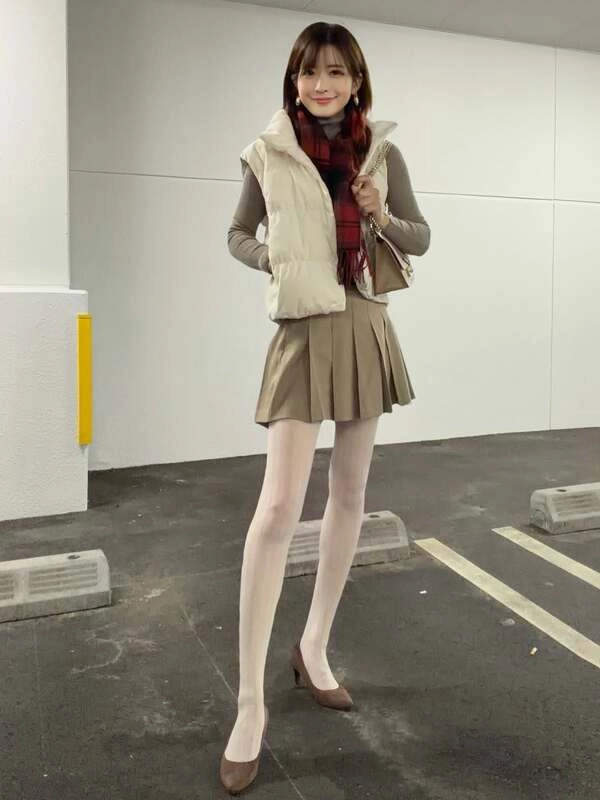 Pleated Mini Skirt Outfit