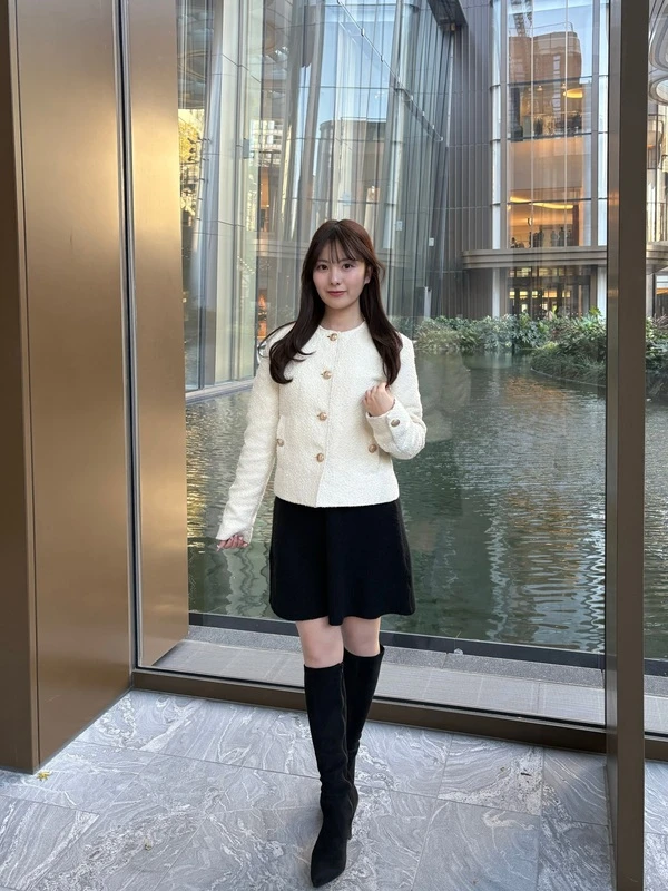 Cream Tweed Jacket Outfit
