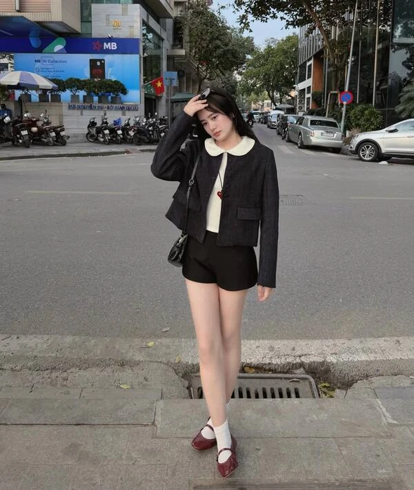 Black Tweed Jacket Outfit